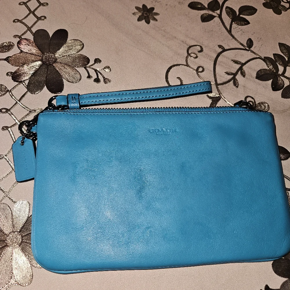 Coach New York Teal Zip Pouch Wristlet - Picture 1 of 5